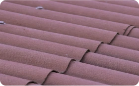 Instalación de Onduline Bajo Teja 1 Tejados Alcala Henares Onduline instalado bajo teja en un tejado para mejorar la protección y durabilidad, parte del sistema de instalación de onduline bajo teja